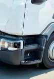 Low steps on a Renault Trucks D wide