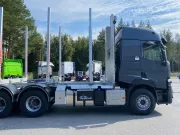 Renault Trucks puuauto sivu