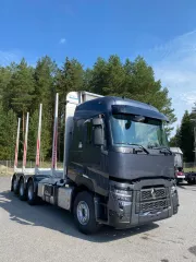 Renault Trucks puuauto etu2
